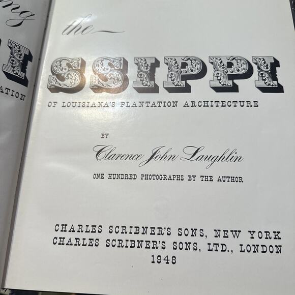 Ghosts Along the Mississippi: The Magic of the Old Houses of Louisiana, Loughlin - Picture 5 of 9